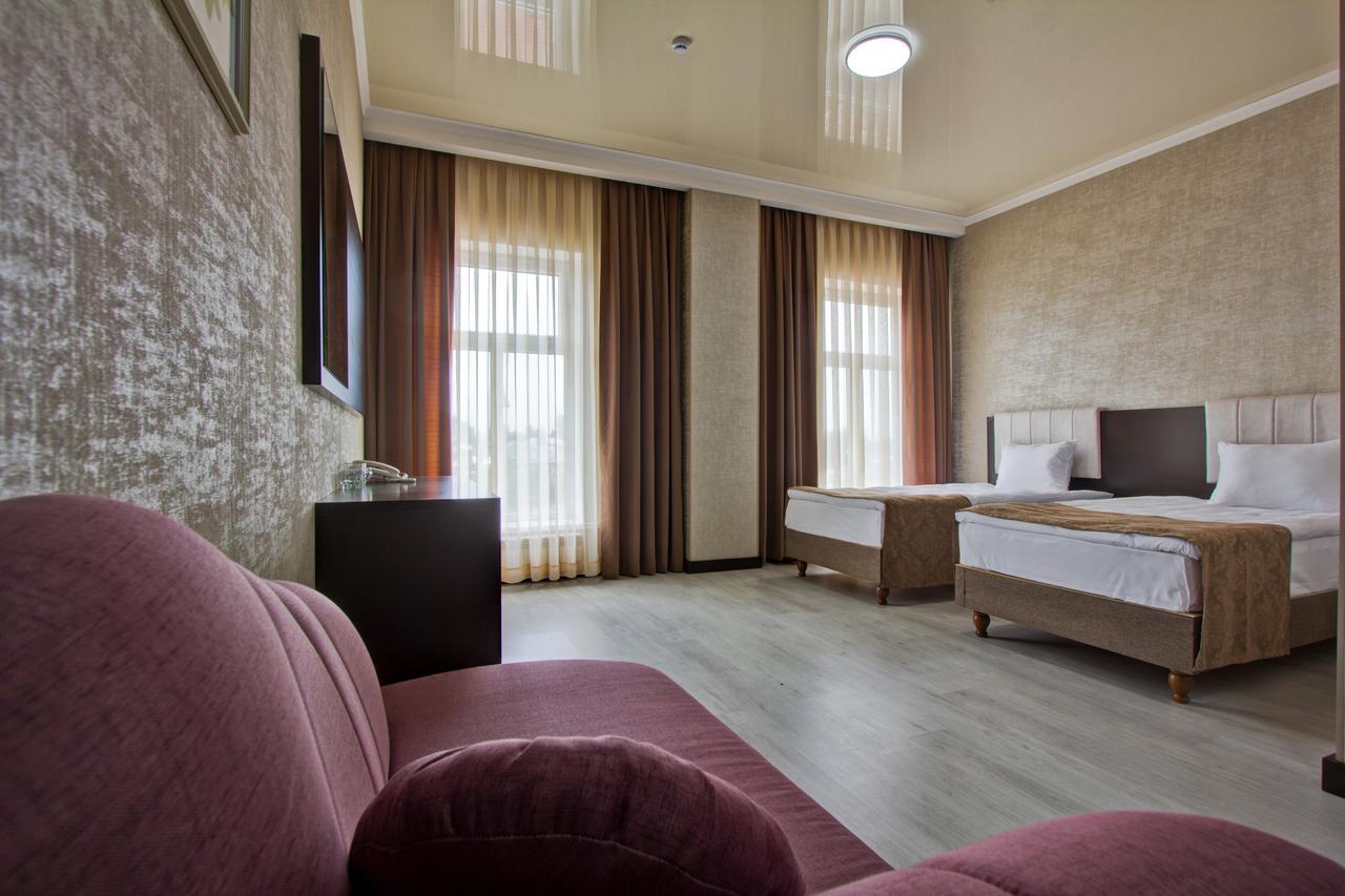 Karagat Hotel 카라콜 외부 사진