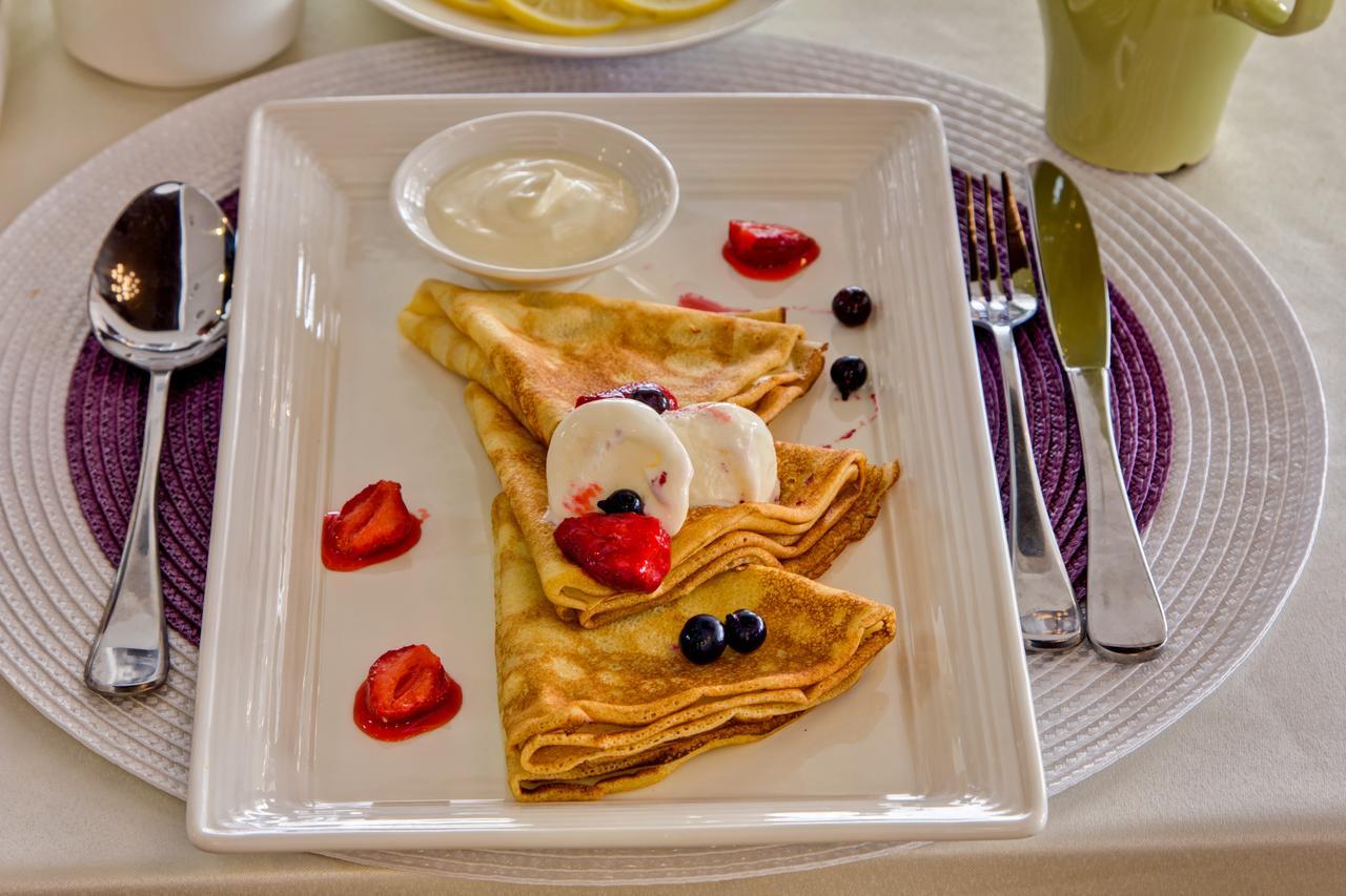 Karagat Hotel 카라콜 외부 사진